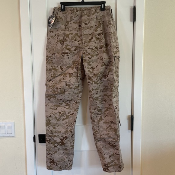 USMC Defender M FR Combat Cargo Trouser Pant Uniform Digital Camo Frog M - R NWT - Picture 1 of 14
